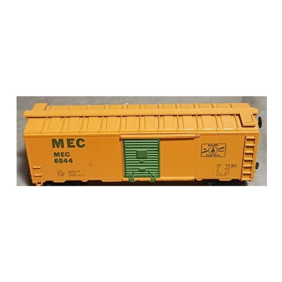 HO Scale Boxcar and Container Loaded Flat Cars Lot of 6 - Picture 12 of 13